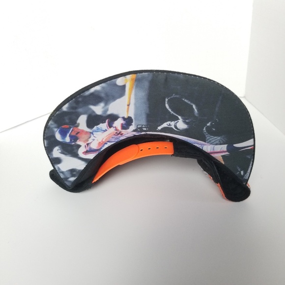 Will Clark Signature Picture Jersey Giants Hat - Picture 3 of 3